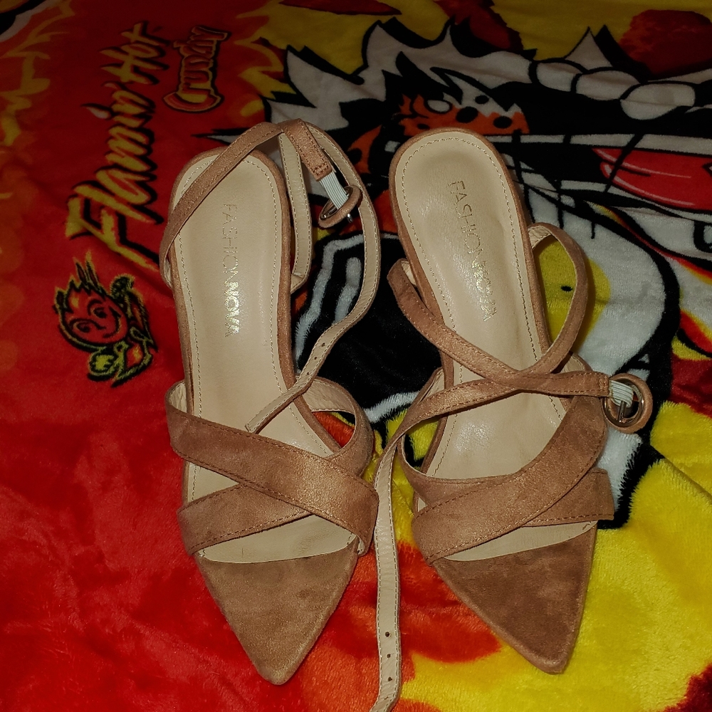 Heels - Picture 2 of 2